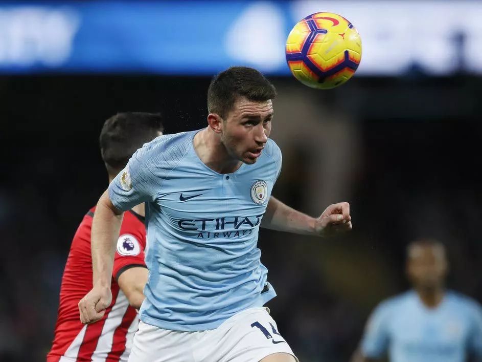 巴伦西亚斯一输球入网，大放异彩(球员巴伦西亚)